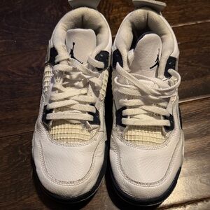 Nike Air Jordan 4 Retro Kids White and Black Sneakers